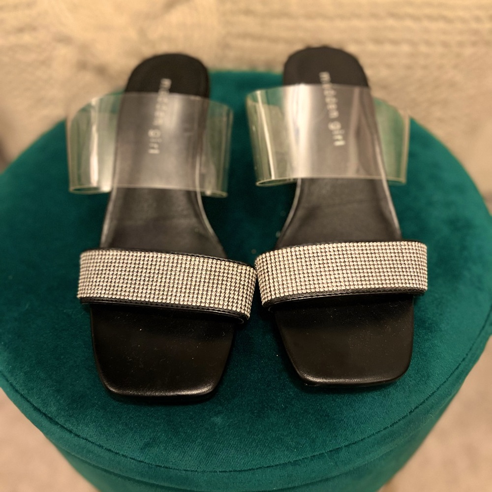 Heeled clear and rhinestone pumps